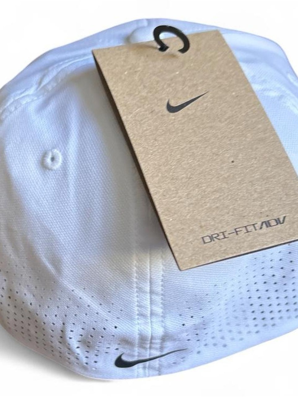 Nike Men’s White Hat with Black Swoosh - Picture 2 of 4